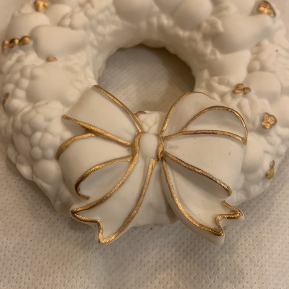 Wedgwood Christmas tree ornament in box wreath - Picture 7 of 9